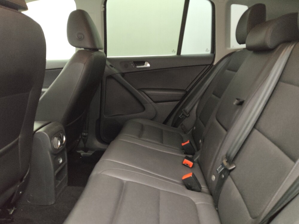2017 Volkswagen Tiguan in Lakewood, CO 80215 - 18107974 18
