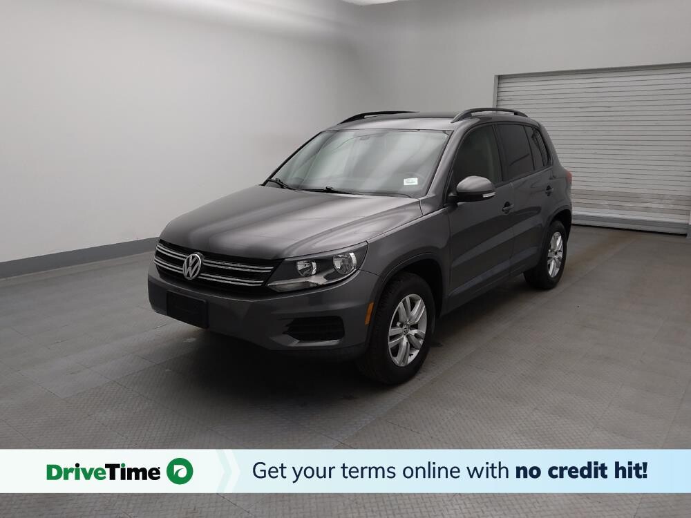 2017 Volkswagen Tiguan in Lakewood, CO 80215 - 18107974