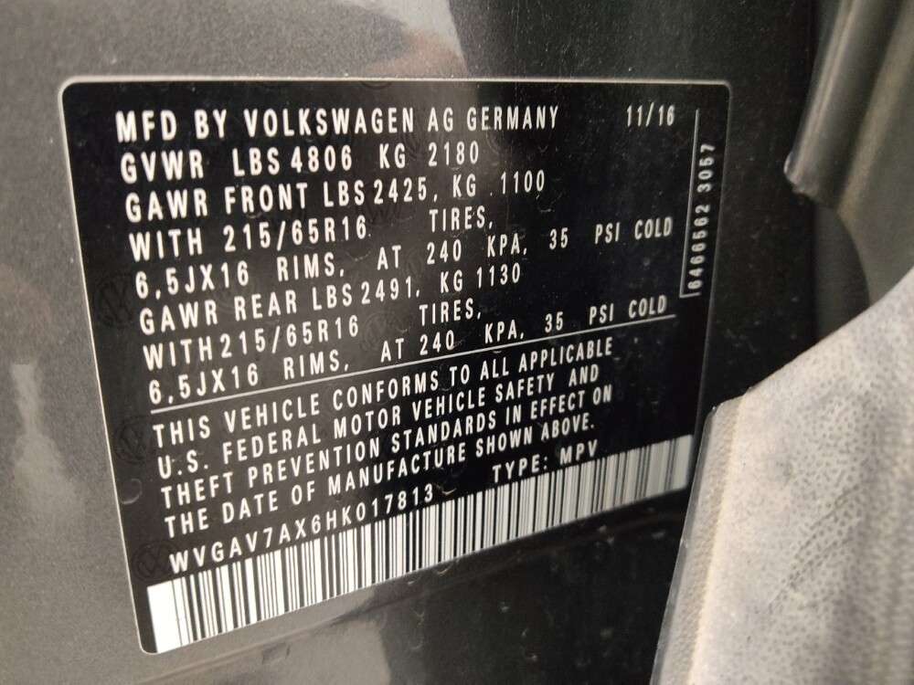 2017 Volkswagen Tiguan in Lakewood, CO 80215 - 18107974 33