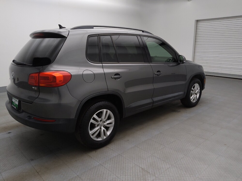 2017 Volkswagen Tiguan in Lakewood, CO 80215 - 18107974 10