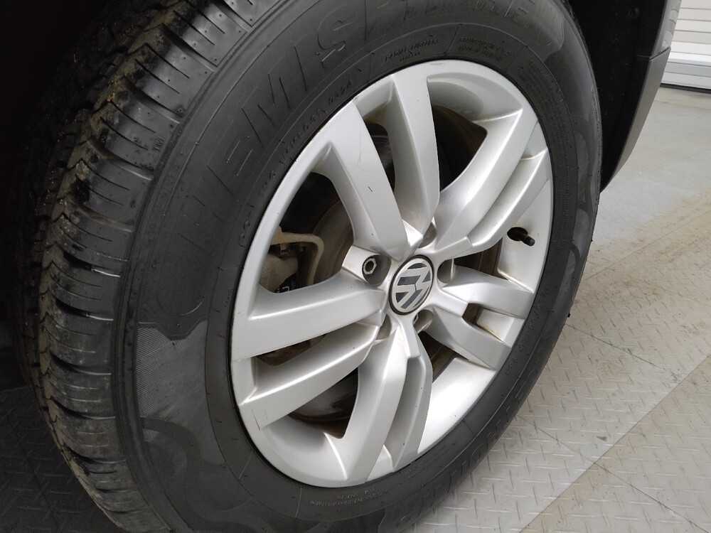 2017 Volkswagen Tiguan in Lakewood, CO 80215 - 18107974 31