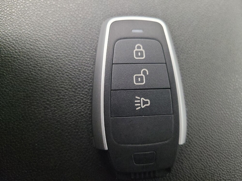 2019 Chevrolet Equinox in Antioch, TN 37013 - 18107977 32