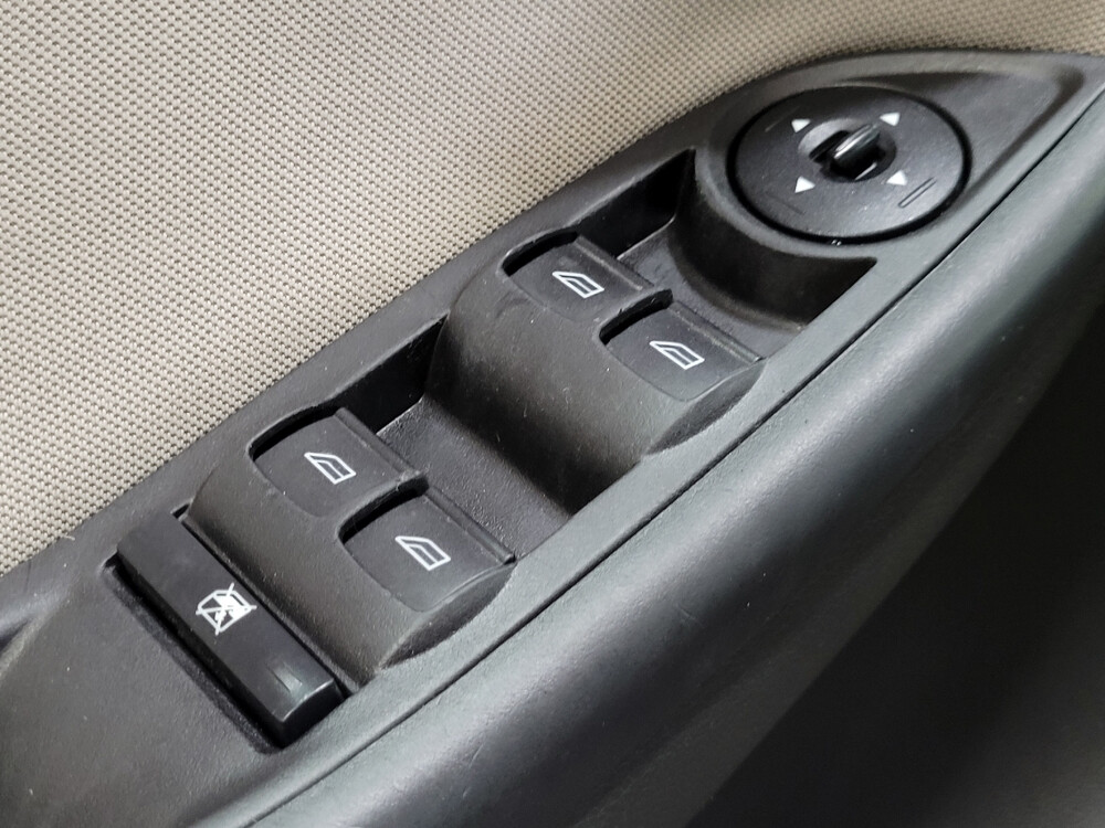 2018 Ford Focus in Pittsburgh, PA 15237 - 18108014 27