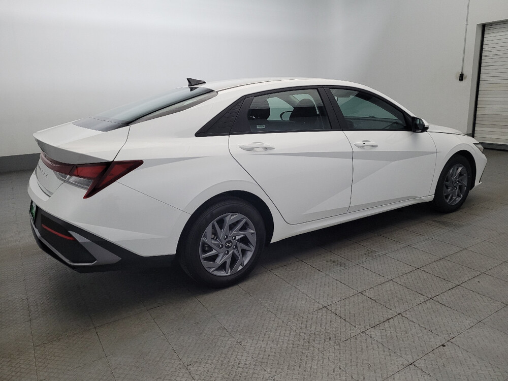 2024 Hyundai Elantra in Williamstown, NJ 8094 - 18108015 10