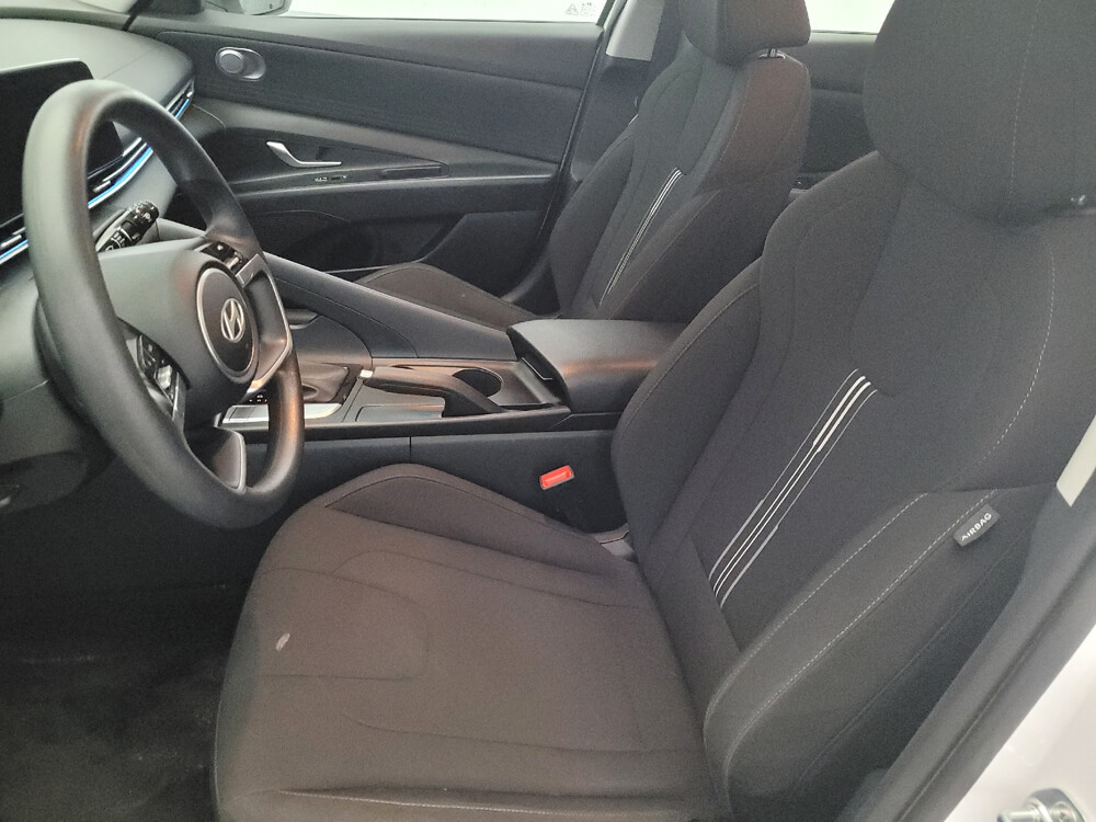 2024 Hyundai Elantra in Williamstown, NJ 8094 - 18108015 17