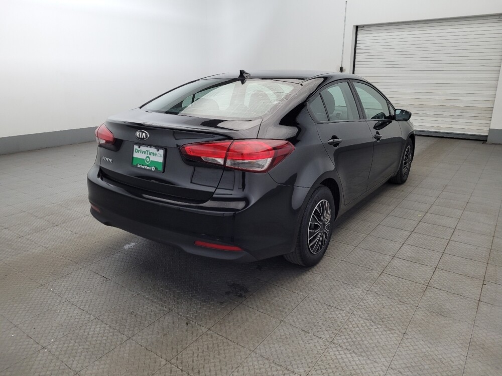 2017 Kia Forte in Pittsburgh, PA 15237 - 18108016 9