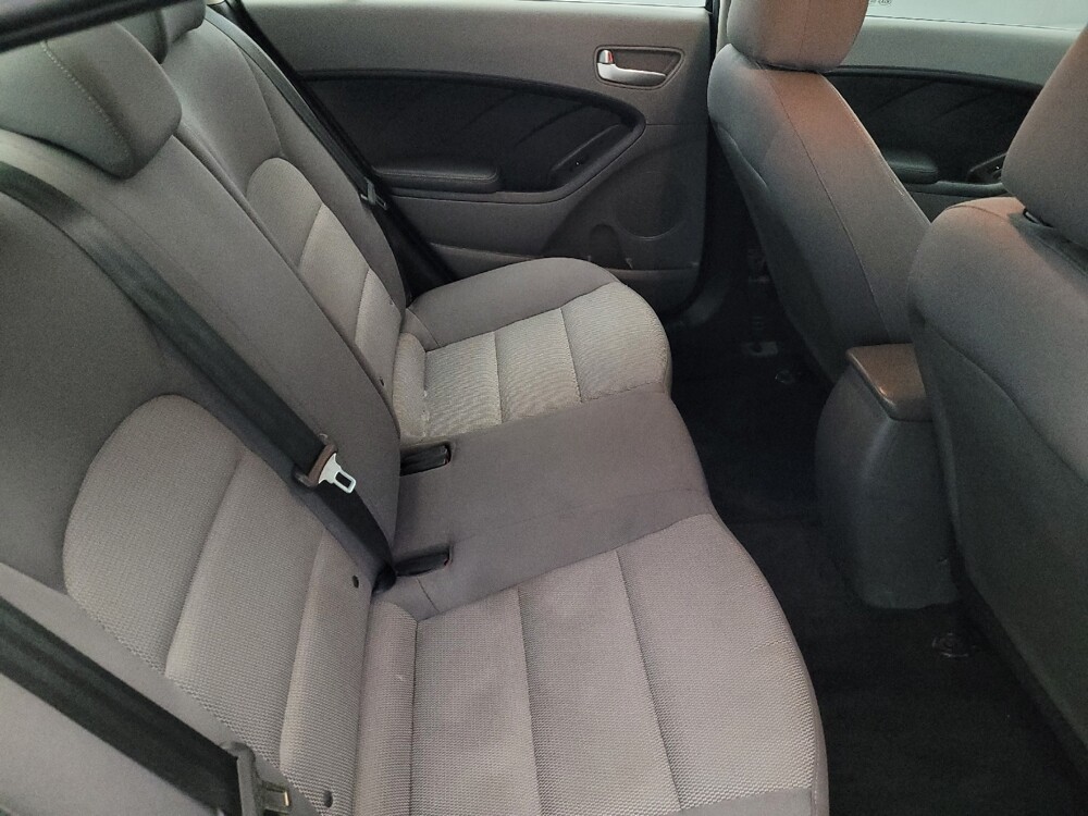 2017 Kia Forte in Pittsburgh, PA 15237 - 18108016 19