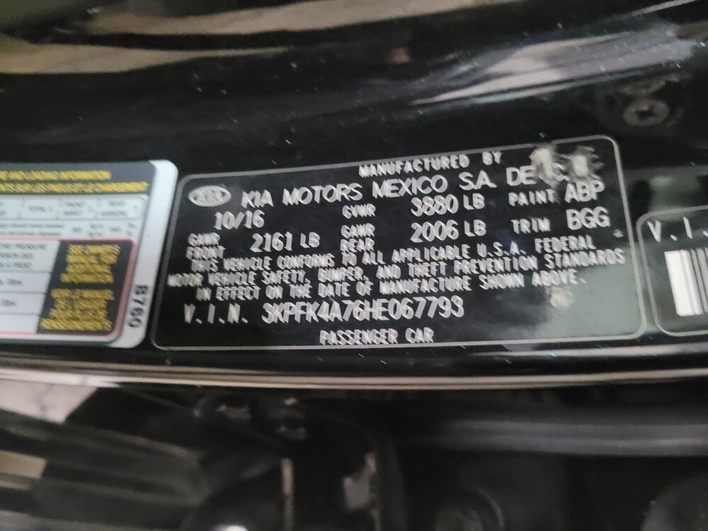 2017 Kia Forte in Pittsburgh, PA 15237 - 18108016 33