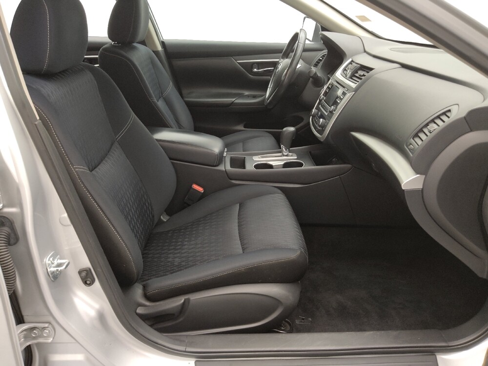 2017 Nissan Altima in St. Louis, MO 63125 - 18108042 21