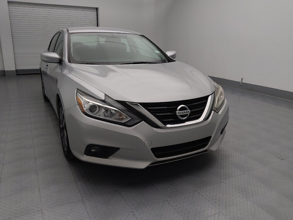 2017 Nissan Altima in St. Louis, MO 63125 - 18108042 14