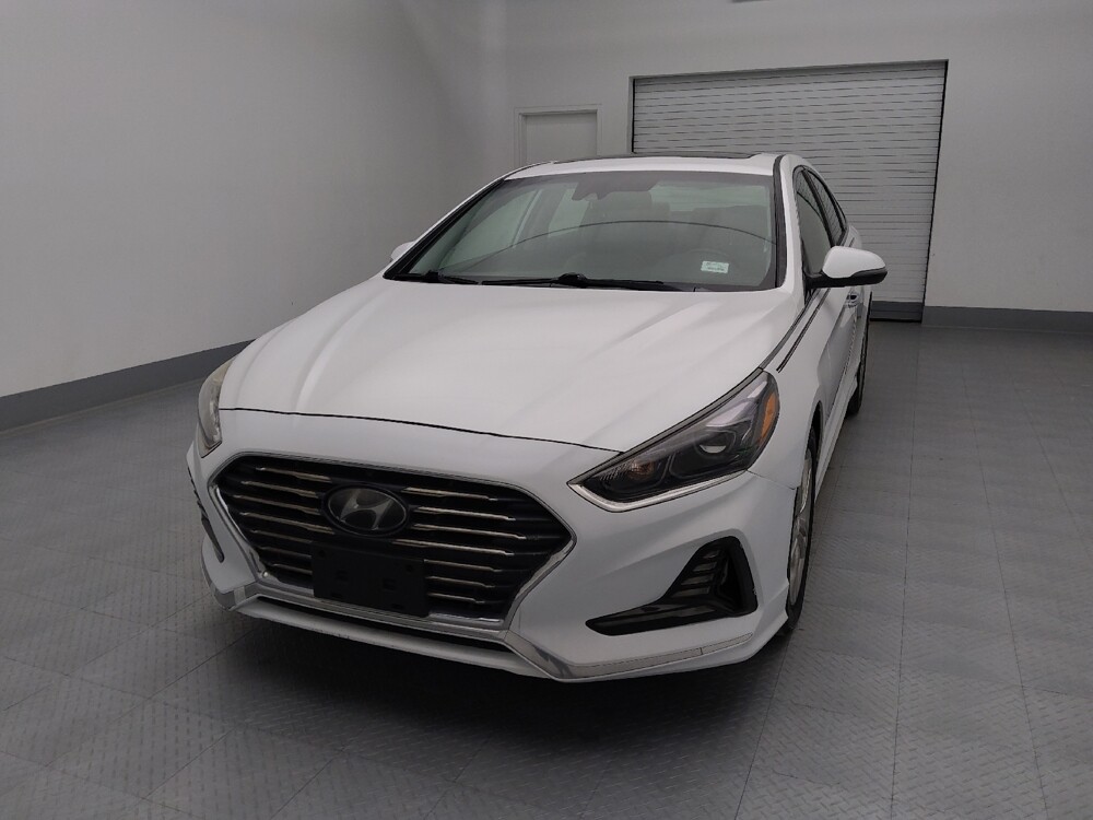 2018 Hyundai Sonata in Wichita, KS 67207 - 18108045 15