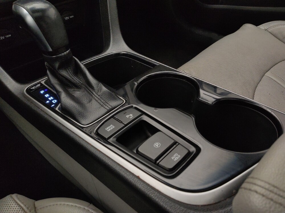 2018 Hyundai Sonata in Wichita, KS 67207 - 18108045 26