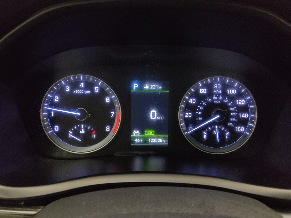 2018 Hyundai Sonata in Wichita, KS 67207 - 18108045 23