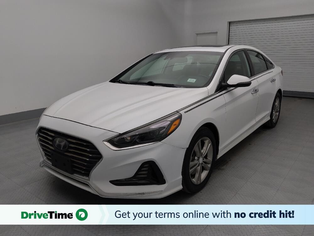 2018 Hyundai Sonata in Wichita, KS 67207 - 18108045