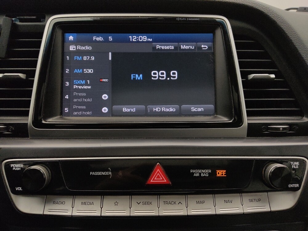 2018 Hyundai Sonata in Wichita, KS 67207 - 18108045 25