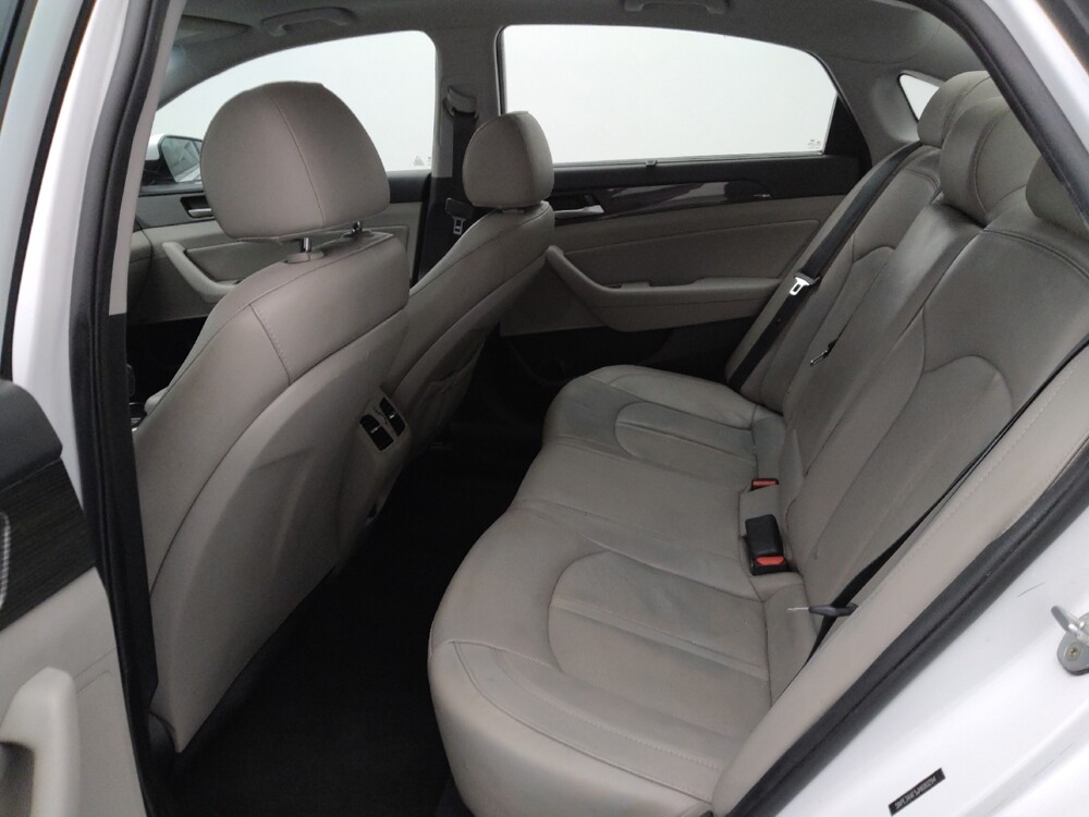 2018 Hyundai Sonata in Wichita, KS 67207 - 18108045 18