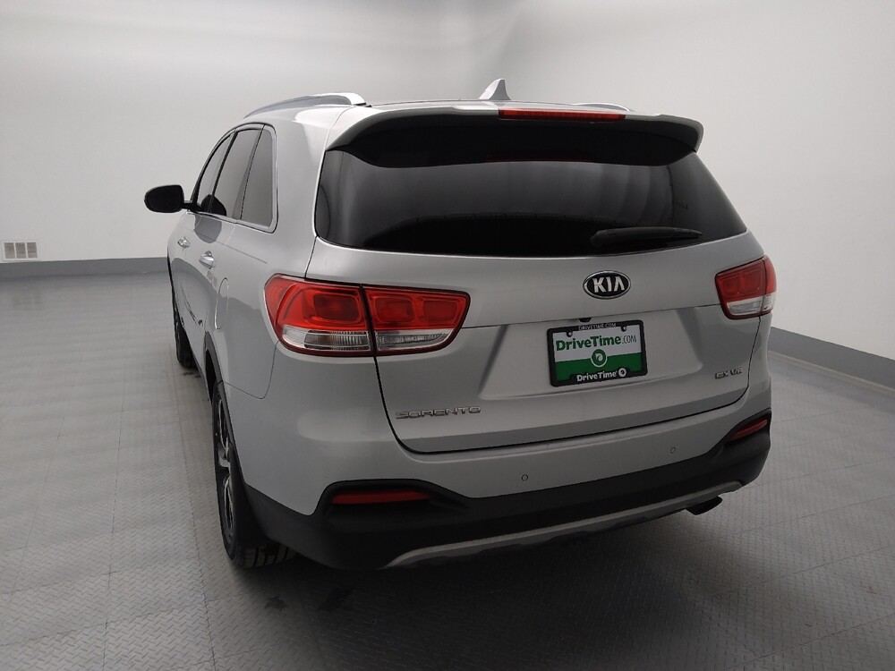 2017 Kia Sorento in St. Louis, MO 63136 - 18108047 6
