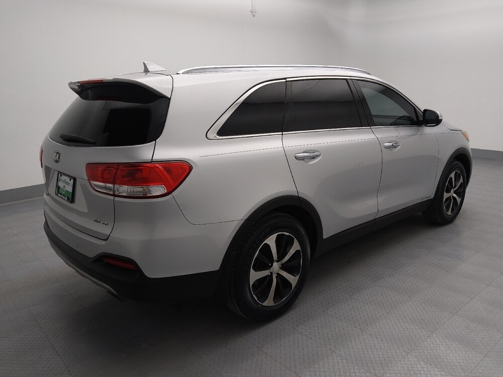 2017 Kia Sorento in St. Louis, MO 63136 - 18108047 10