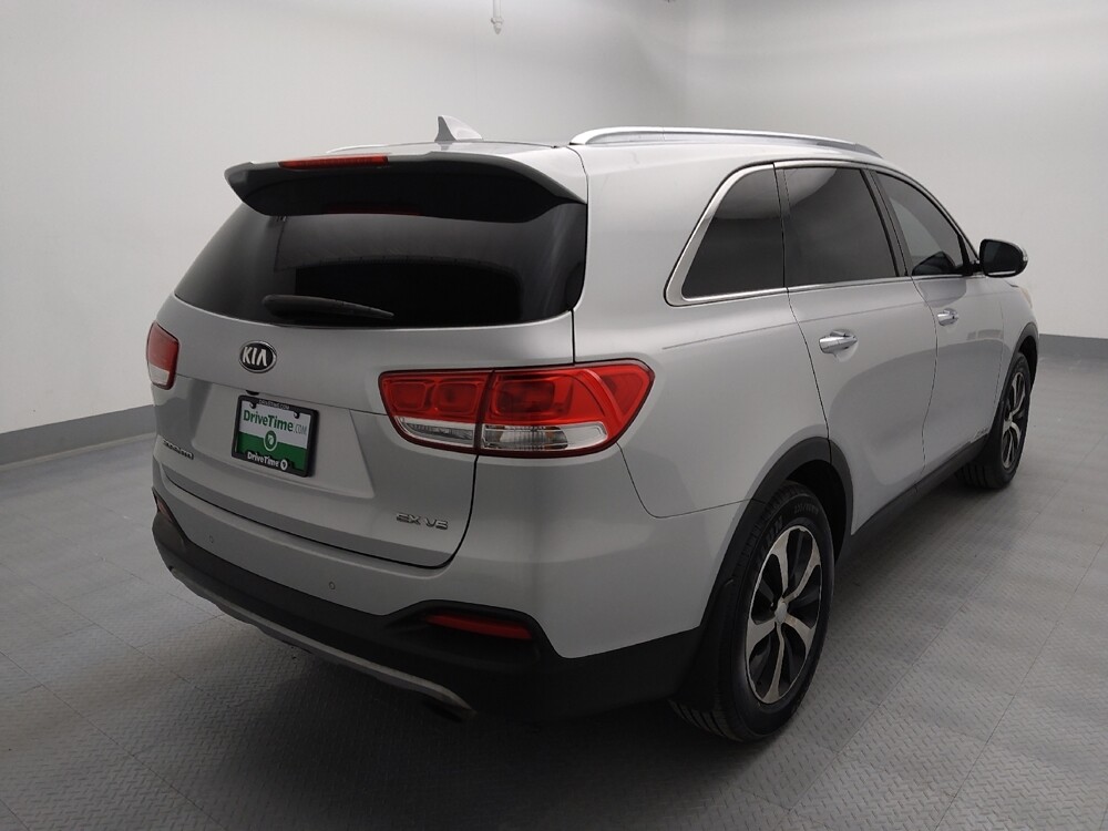 2017 Kia Sorento in St. Louis, MO 63136 - 18108047 9