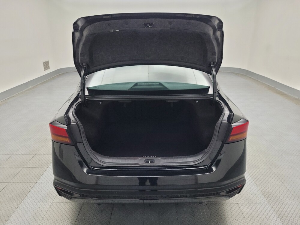 2023 Nissan Altima in St. Louis, MO 63136 - 18108050 29