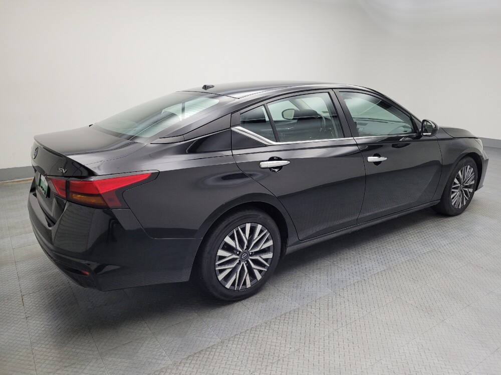 2023 Nissan Altima in St. Louis, MO 63136 - 18108050 10