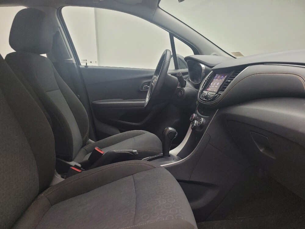 2020 Chevrolet Trax in Taylor, MI 48180 - 18108059 21