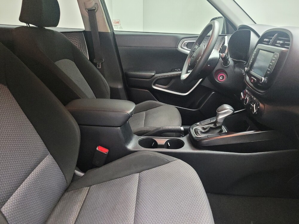 2021 Kia Soul in Taylor, MI 48180 - 18108060 21