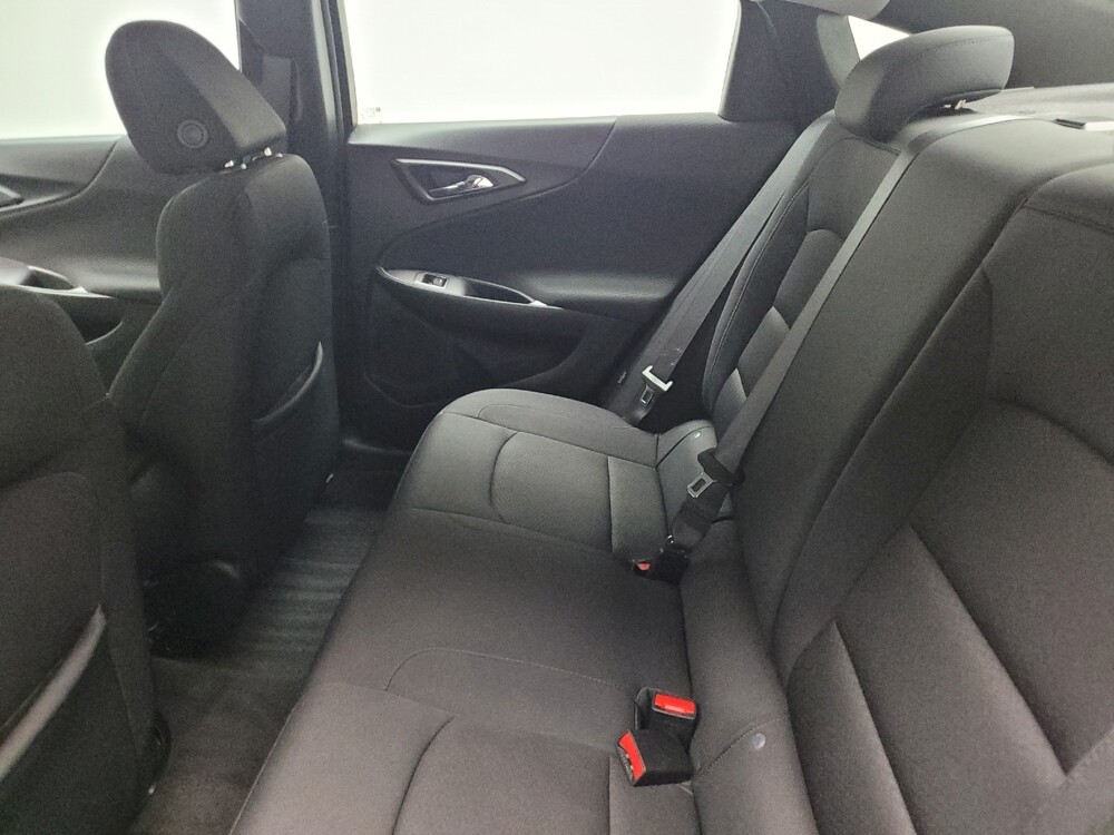 2021 Chevrolet Malibu in Taylor, MI 48180 - 18108064 18