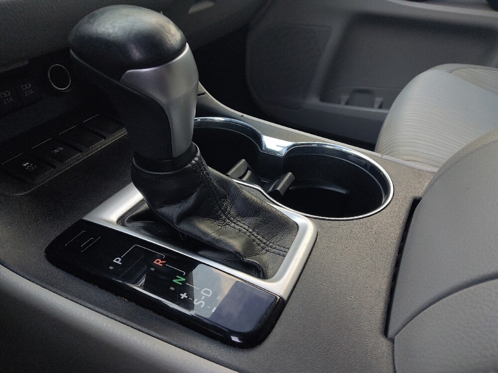 2018 Toyota Highlander in Round Rock, TX 78664 - 18108087 26