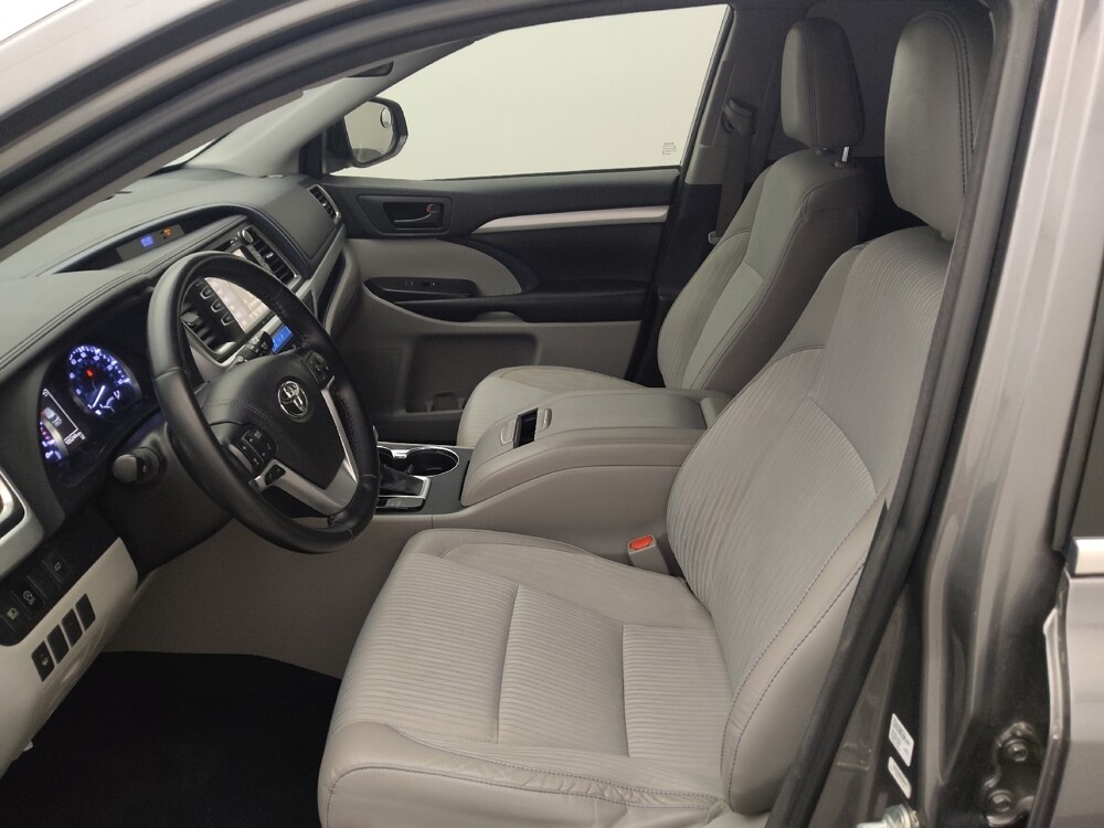 2018 Toyota Highlander in Round Rock, TX 78664 - 18108087 17