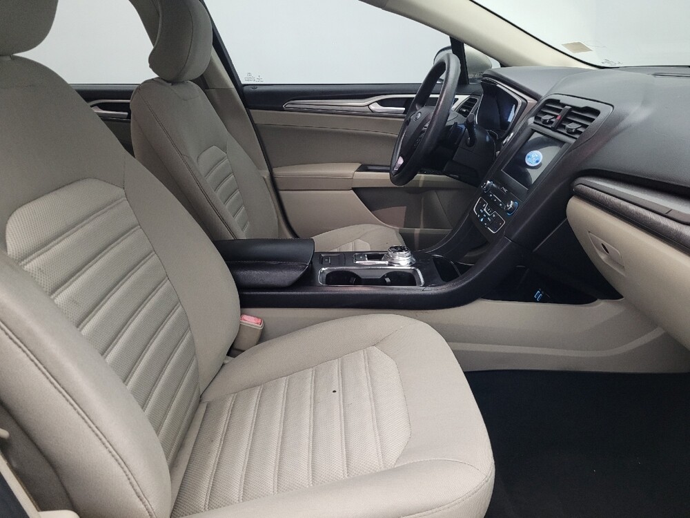 2019 Ford Fusion in Savannah, GA 31419 - 18108111 21