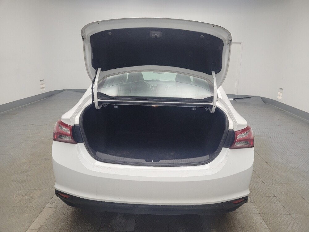 2020 Chevrolet Malibu in Memphis, TN 38128 - 18108113 29