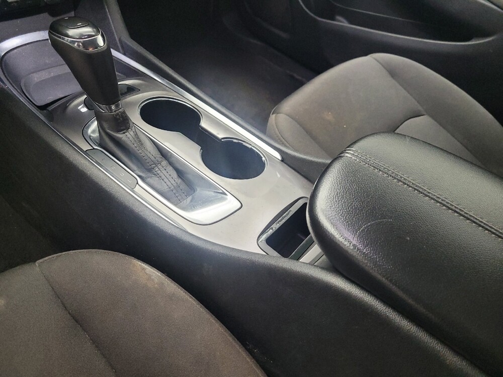 2020 Chevrolet Malibu in Memphis, TN 38128 - 18108113 26