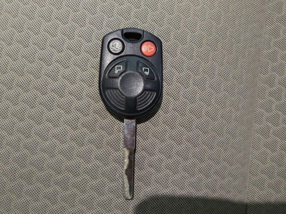 2017 Ford Escape in Greenville, SC 29607 - 18108117 32