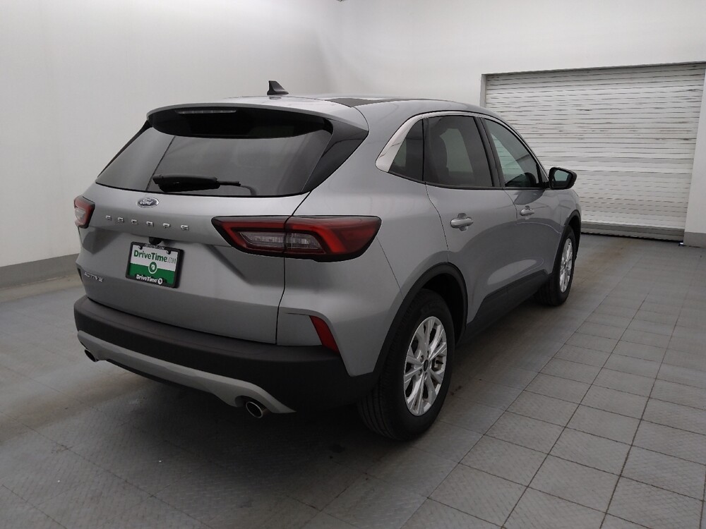 2024 Ford Escape in Tampa, FL 33612 - 18108128 9