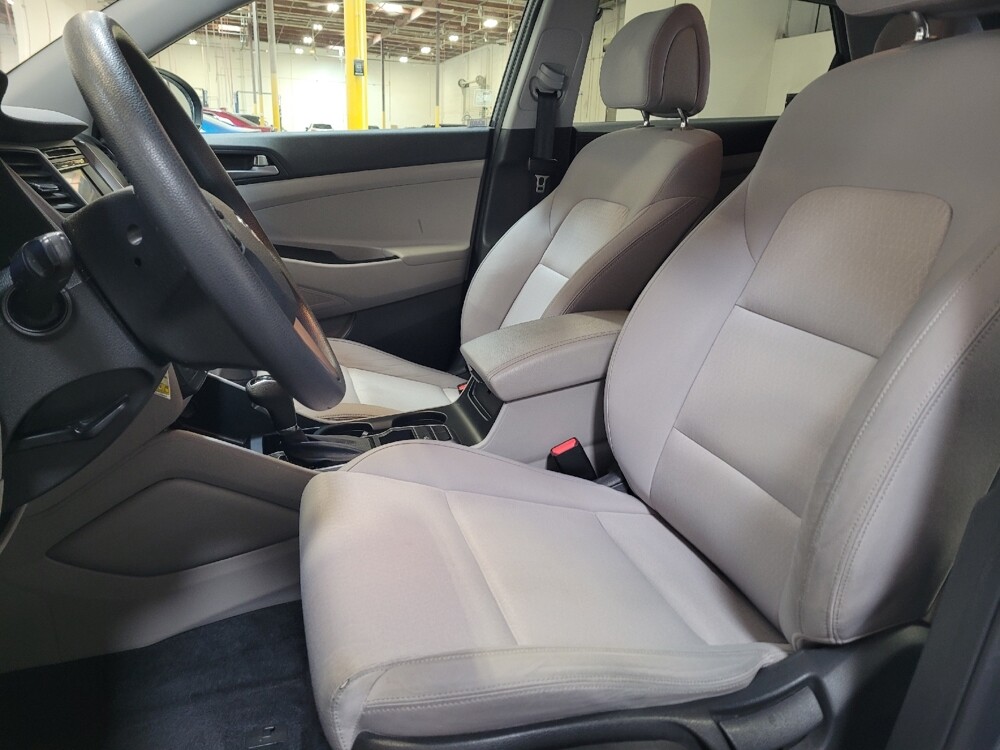 2017 Hyundai Tucson in Downey, CA 90241 - 18108131 17