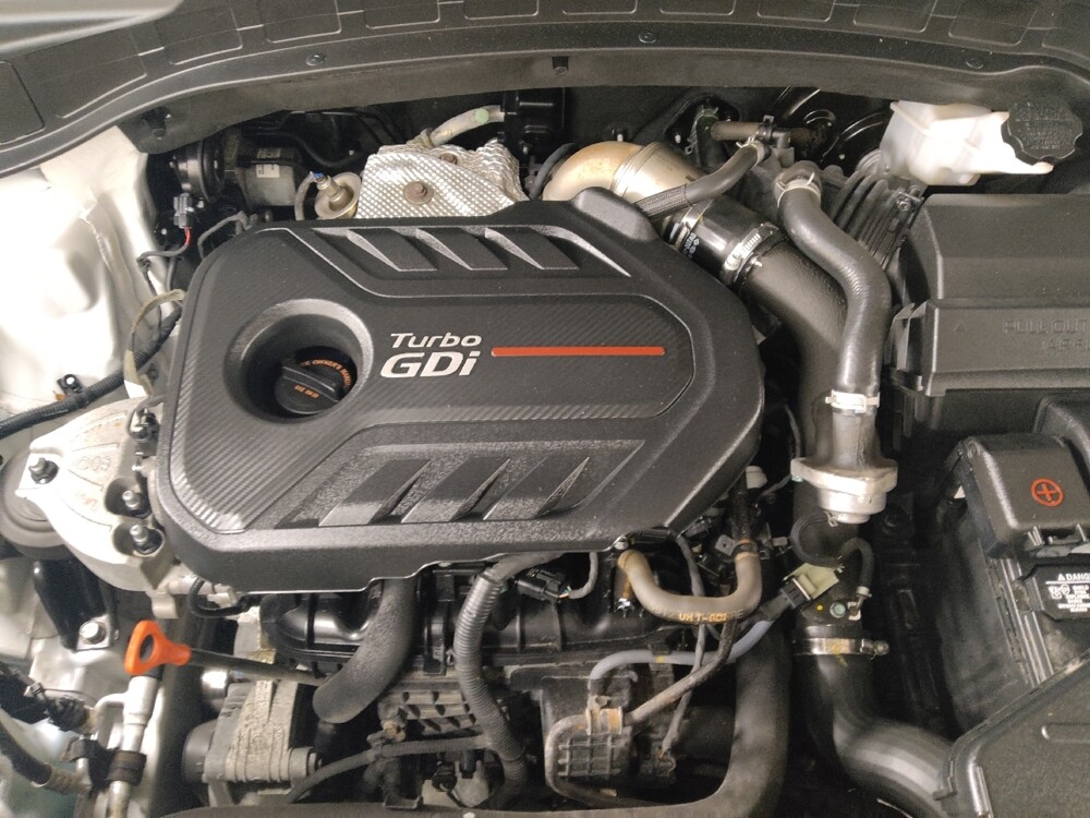 2018 Hyundai Santa Fe in Duluth, GA 30096 - 18108142 30