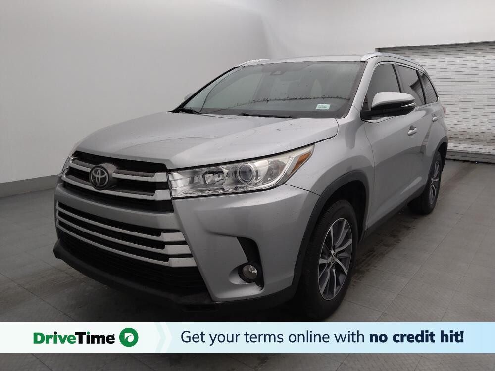 2019 Toyota Highlander in Tallahassee, FL 32304 - 18108149
