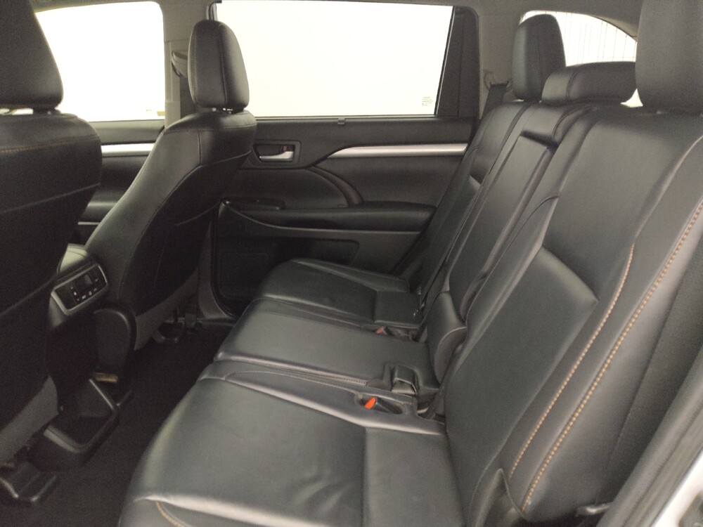2019 Toyota Highlander in Tallahassee, FL 32304 - 18108149 18