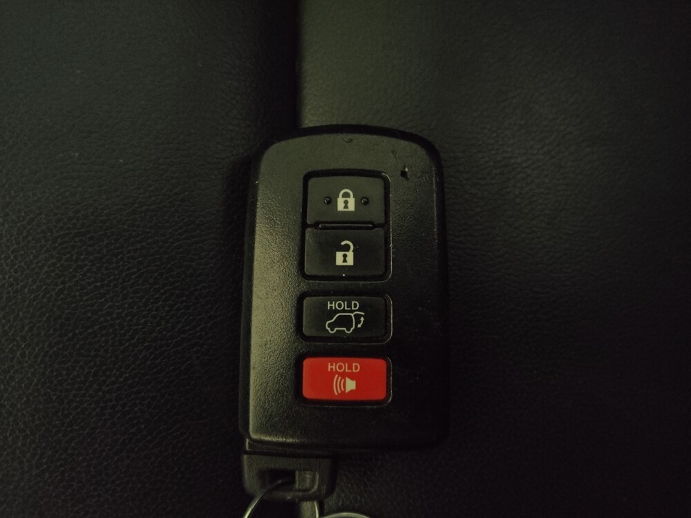 2019 Toyota Highlander in Tallahassee, FL 32304 - 18108149 32