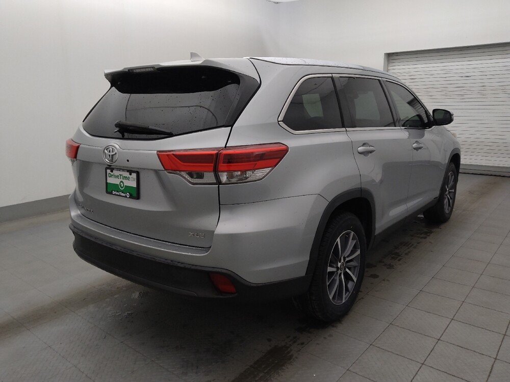 2019 Toyota Highlander in Tallahassee, FL 32304 - 18108149 9