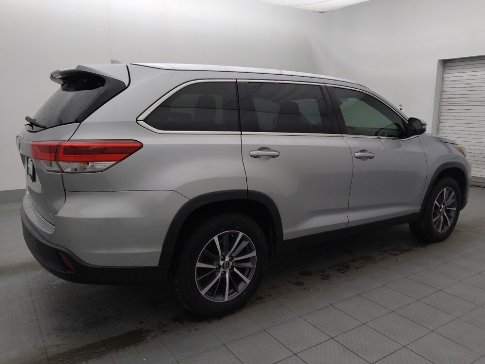2019 Toyota Highlander in Tallahassee, FL 32304 - 18108149 10