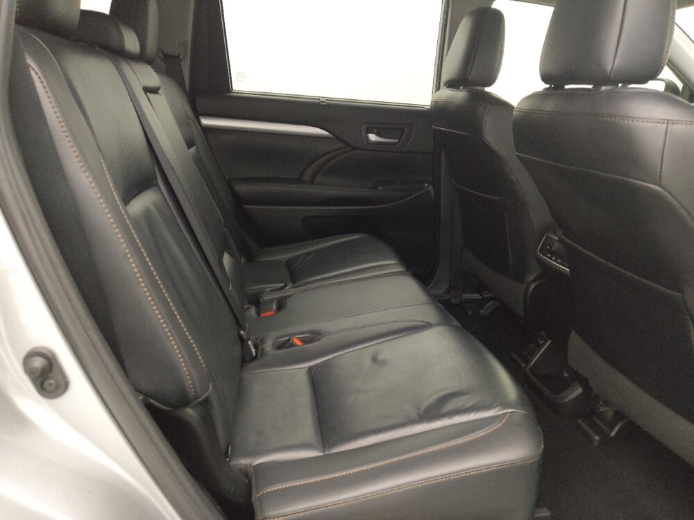2019 Toyota Highlander in Tallahassee, FL 32304 - 18108149 19