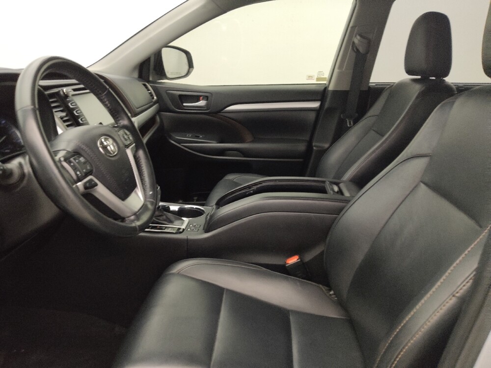 2019 Toyota Highlander in Tallahassee, FL 32304 - 18108149 17