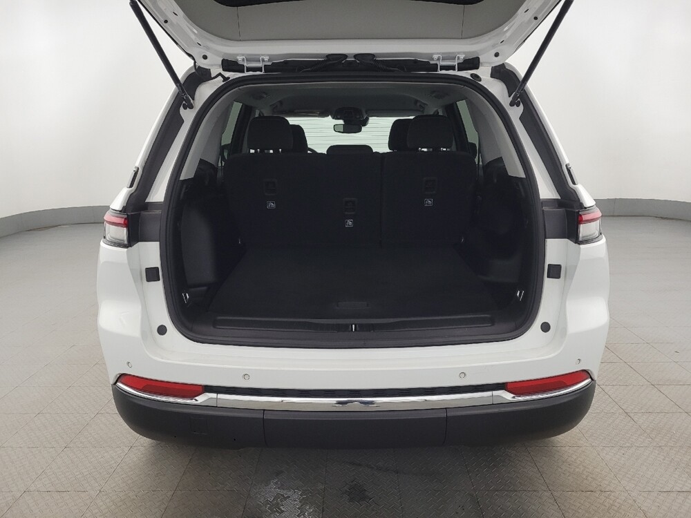 2023 Jeep Grand Cherokee in Woodbridge, VA 22191 - 18108153 29