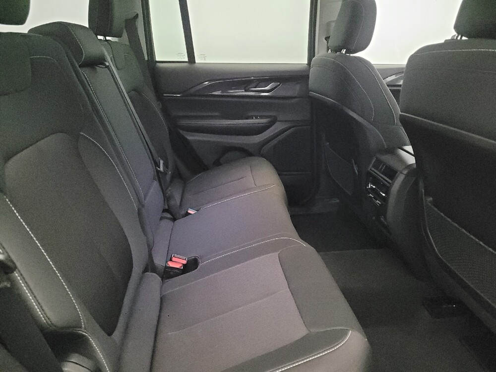 2023 Jeep Grand Cherokee in Woodbridge, VA 22191 - 18108153 19