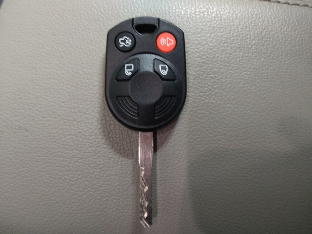 2018 Ford Escape in Greenville, SC 29607 - 18108169 32