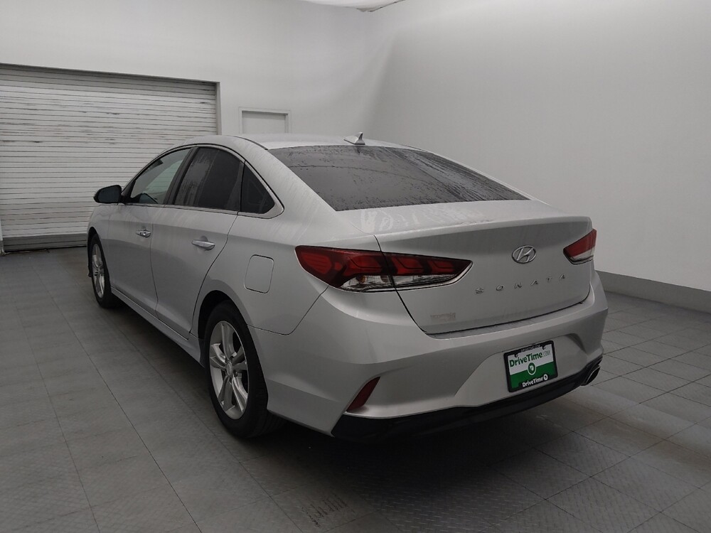 2019 Hyundai Sonata in Tampa, FL 33612 - 18108171 5