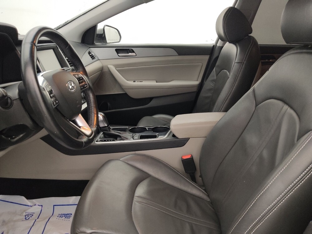 2019 Hyundai Sonata in Tampa, FL 33612 - 18108171 17