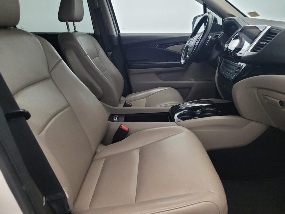 2018 Honda Pilot in New Castle, DE 19720 - 18108198 21